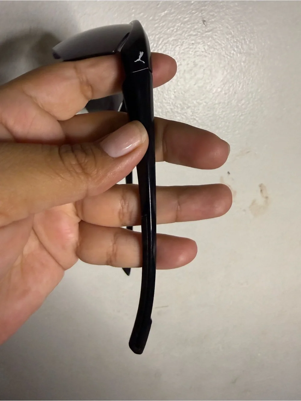 Sleek Black Wraparound Sunglasses - Smoke Lenses